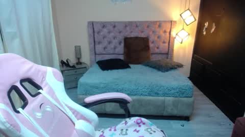 britany online show from 02/12/25, 04:23