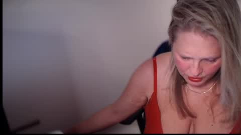 Snapshot of british_bella chatting on 02/20/26, 05:26 British Bella online show from 02/20/26, 05:26