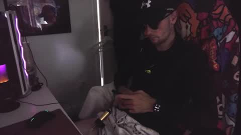 britishbigdick_ online show from 09/18/25, 12:29
