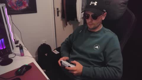 britishbigdick_ online show from 09/22/25, 05:59