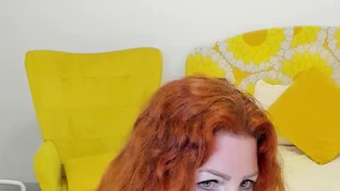 Snapshot of britishmilfpenelope chatting on 01/16/26, 05:11 Penelope online show from 01/16/26, 05:11