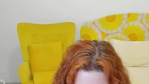 Snapshot of britishmilfpenelope chatting on 02/15/26, 04:53 Penelope online show from 02/15/26, 04:53