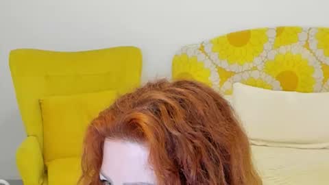 Snapshot of britishmilfpenelope chatting on 02/21/26, 06:14 Penelope online show from 02/21/26, 06:14