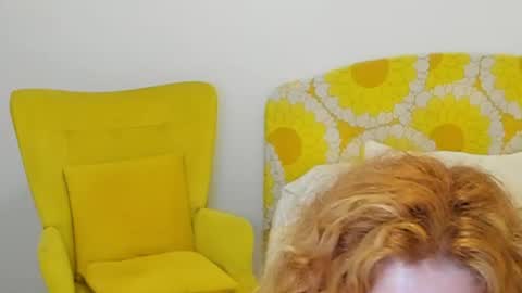 Snapshot of britishmilfpenelope chatting on 06/09/26, 03:07 Penelope online show from 06/09/26, 03:07