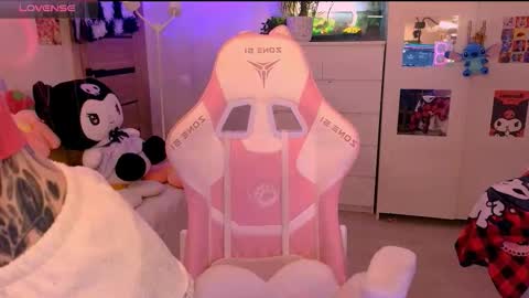 Britney online show from 10/24/25, 10:33