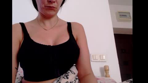 Snapshot of britneydivine chatting on 10/01/25, 06:08 Britney online show from 10/01/25, 06:08