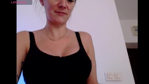 Snapshot of britneydivine chatting on 10/10/25, 07:40 Britney online show from 10/10/25, 07:40