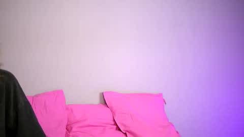 Snapshot of britneyhudson chatting on 10/27/25, 05:00 britneyhudson online show from 10/27/25, 05:00