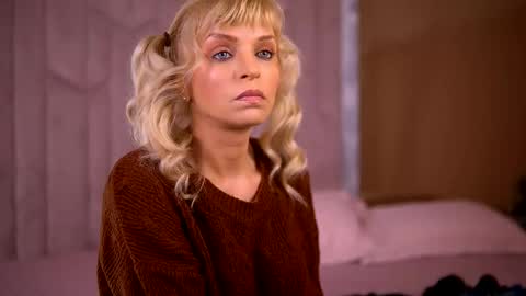 Snapshot of britneyhudson chatting on 12/01/25, 05:12 britneyhudson online show from 12/01/25, 05:12