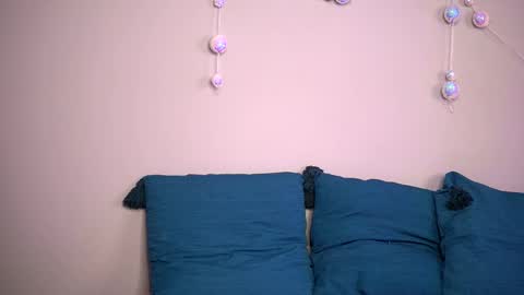 Snapshot of britneyhudson chatting on 12/15/25, 11:25 britneyhudson online show from 12/15/25, 11:25