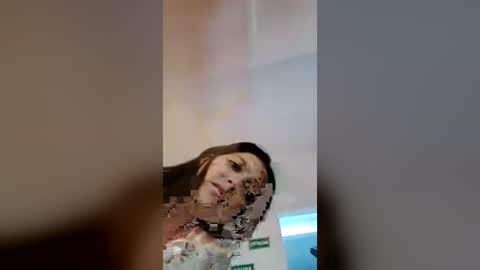 Snapshot of britneymebarak25 chatting on 06/29/26, 11:27 britneymebarak25 online show from 06/29/26, 11:27
