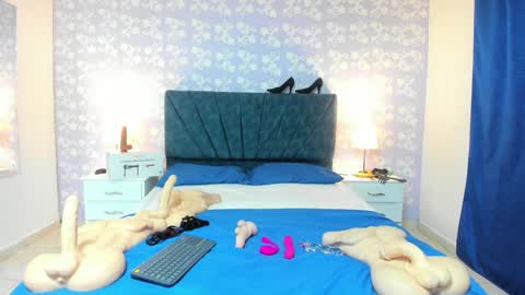 Snapshot of britneysweet_ chatting on 12/04/24, 08:40 BritneySweet online show from 12/04/24, 08:40