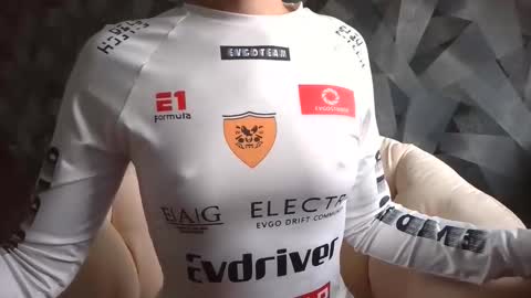 Snapshot of britneyxkittens chatting on 09/11/25, 08:36 BritneyxKittens online show from 09/11/25, 08:36