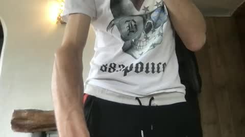 Britshowman online show from 04/01/26, 01:23