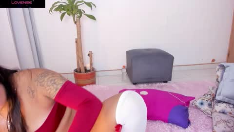 Snapshot of brittany_morrison chatting on 10/25/25, 09:06 brittany online show from 10/25/25, 09:06