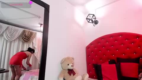 Snapshot of brittany_williams_ chatting on 03/01/25, 12:23 online show from 03/01/25, 12:23