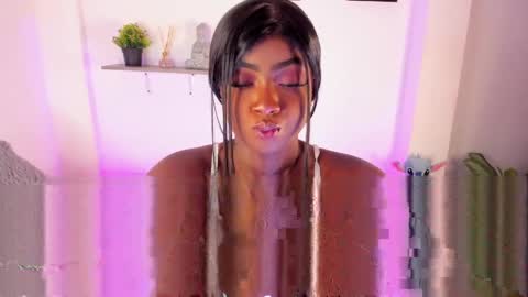 brittany 25 years old  happy as a worm  online show from 04/18/26, 05:55