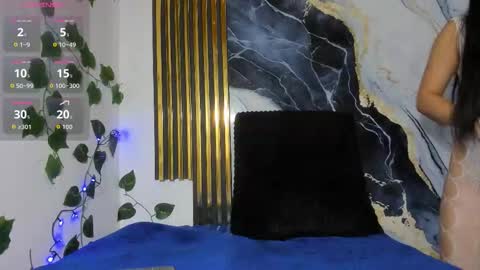 brittanyy20 online show from 11/18/25, 09:58