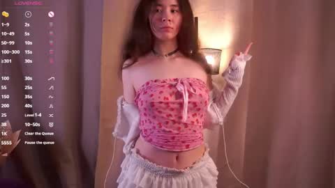 Snapshot of britthe chatting on 05/23/26, 11:36 Lina online show from 05/23/26, 11:36