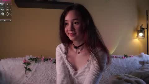 Snapshot of britthe chatting on 07/10/26, 03:25 Lina online show from 07/10/26, 03:25