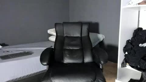 brockhurn_ online show from 12/16/25, 01:10