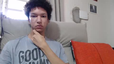 Snapshot of brocklow chatting on 01/20/25, 10:29 Derek Richard online show from 01/20/25, 10:29