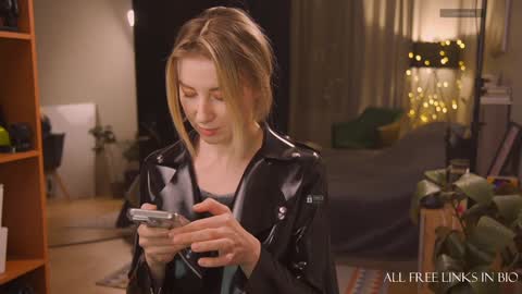 Anna online show from 12/23/24, 04:06