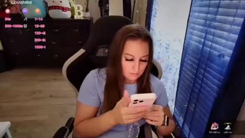 Snapshot of brookebee27 chatting on 11/19/25, 09:37 brookebee online show from 11/19/25, 09:37