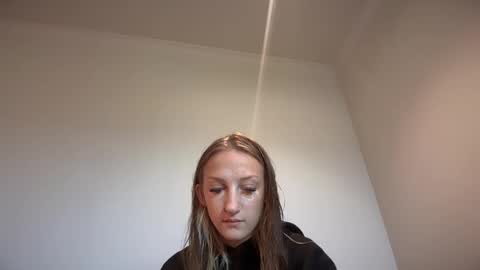 Snapshot of brookepatterson chatting on 09/17/25, 07:26 brookepatterson online show from 09/17/25, 07:26