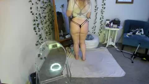 Snapshot of brooklyn_shai chatting on 06/15/26, 12:35 Brooklyn online show from 06/15/26, 12:35
