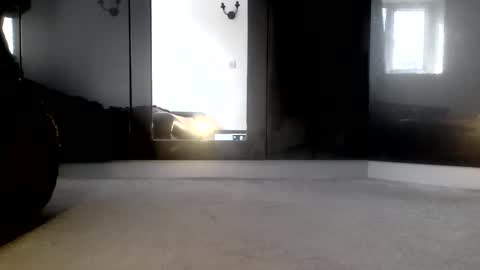 Brown Cros dresser Sissy online show from 04/05/26, 12:02