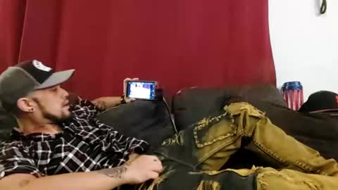 Snapshot of brownboyt chatting on 09/24/25, 07:23 brownboyt online show from 09/24/25, 07:23