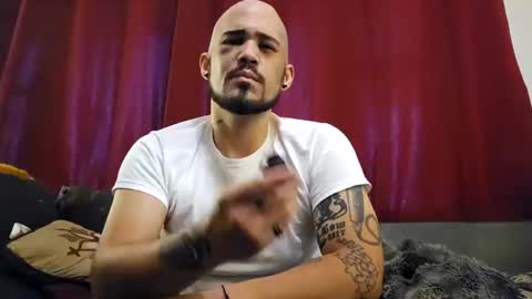 Snapshot of brownboyt chatting on 10/19/25, 03:12 brownboyt online show from 10/19/25, 03:12