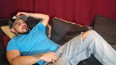 Snapshot of brownboyt chatting on 10/26/25, 11:27 brownboyt online show from 10/26/25, 11:27