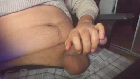 Snapshot of brownboyz99 chatting on 12/27/24, 04:47 brownboyz99 online show from 12/27/24, 04:47