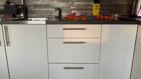 Snapshot of brownguydan chatting on 03/08/25, 04:06 Brownguydan online show from 03/08/25, 04:06