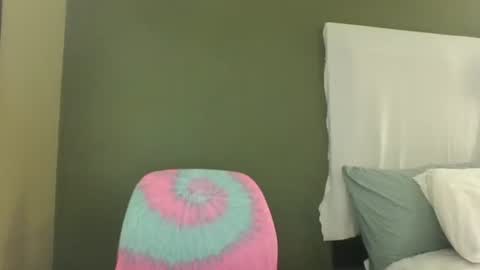 EtherealLilac online show from 04/17/26, 06:49