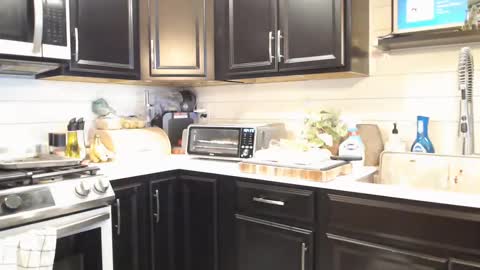 Snapshot of bruce5159 chatting on 09/16/25, 12:11 Bruce online show from 09/16/25, 12:11