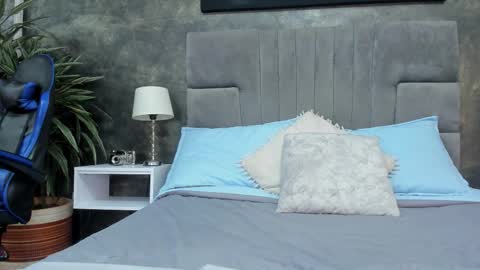 Bruce Hans online show from 10/23/25, 11:42