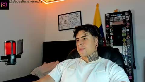 Snapshot of bruce_sealm chatting on 05/07/26, 02:39 Drake thomsoon online show from 05/07/26, 02:39