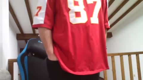 Snapshot of bruce_wayne34 chatting on 12/27/24, 06:24 Bruce Wayne online show from 12/27/24, 06:24