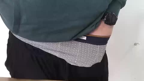 Snapshot of bruce_wayne34 chatting on 03/05/25, 12:33 Bruce Wayne online show from 03/05/25, 12:33