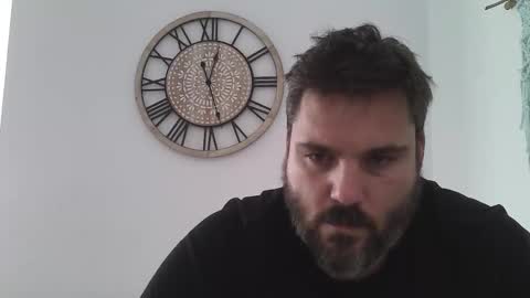 Snapshot of bruce_wayne34 chatting on 10/23/25, 10:25 Bruce Wayne online show from 10/23/25, 10:25