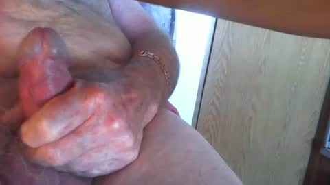 Snapshot of bruceblues chatting on 12/25/24, 04:43 bruceblues online show from 12/25/24, 04:43