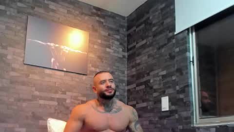 Snapshot of brucedallas chatting on 12/14/25, 01:00 brucedallas online show from 12/14/25, 01:00