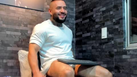 brucedallas online show from 05/02/26, 01:10