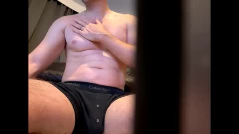 Snapshot of brucelogan80 chatting on 10/19/25, 12:33 brucelogan80 online show from 10/19/25, 12:33