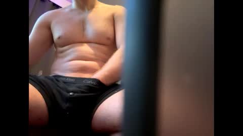 Snapshot of brucelogan80 chatting on 12/01/25, 01:43 brucelogan80 online show from 12/01/25, 01:43