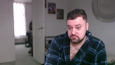 Snapshot of brucemf chatting on 02/06/25, 09:53 Bruce online show from 02/06/25, 09:53