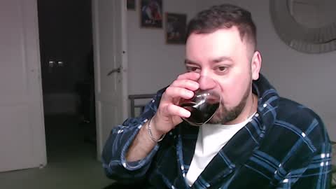 Snapshot of brucemf chatting on 02/07/25, 06:24 Bruce online show from 02/07/25, 06:24